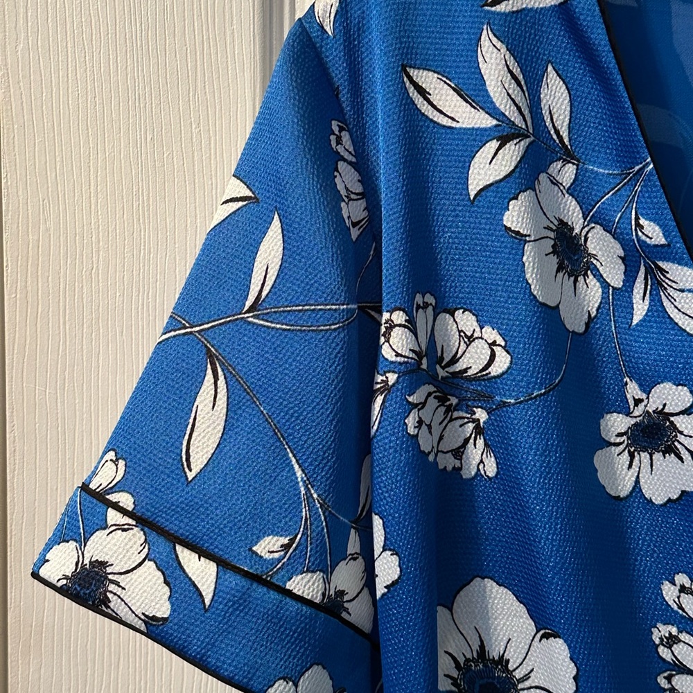 Beautiful/flowing Floral Print dress. Faux Wrap Midi Dress with layers size 14 - Picture 13 of 14